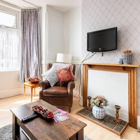 Travellers' Choice In Harwich-Essex Villa Exteriör bild