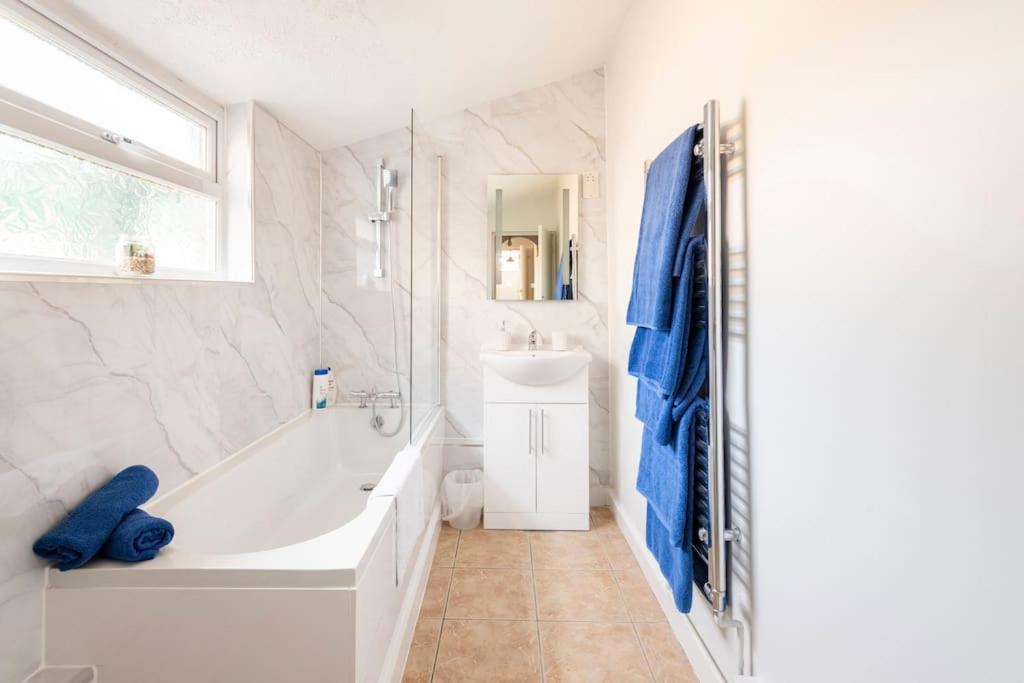 Travellers' Choice In Harwich-Essex Villa Exteriör bild