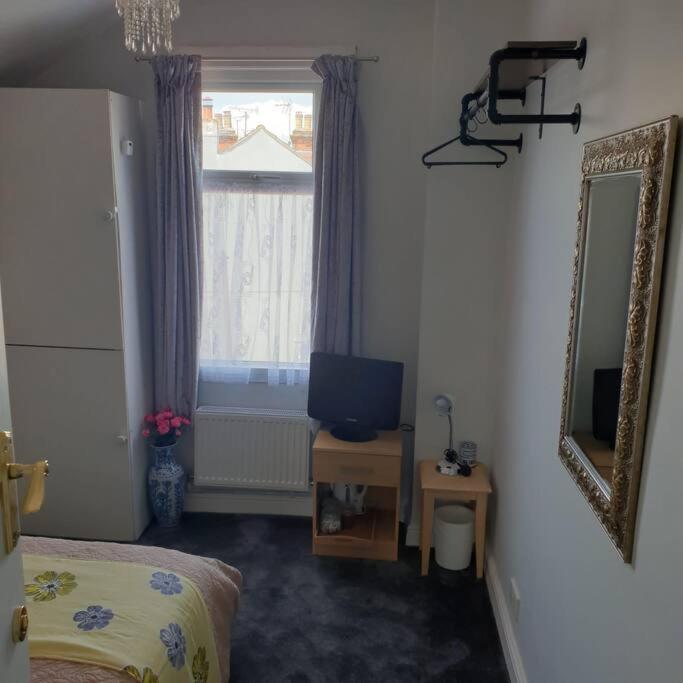 Travellers' Choice In Harwich-Essex Villa Exteriör bild