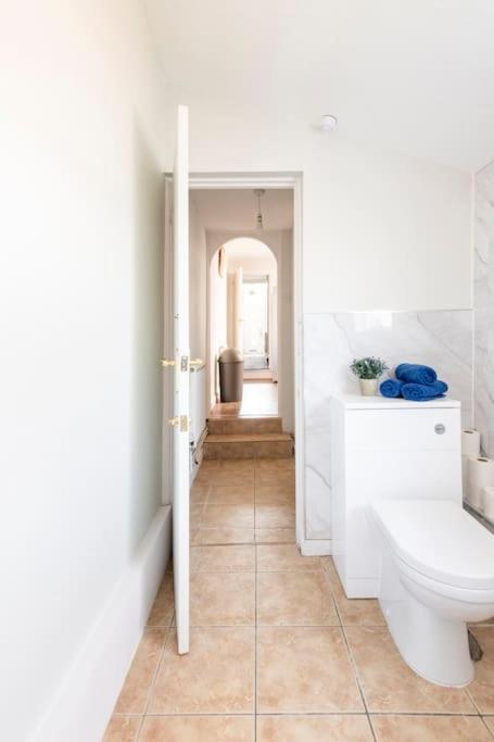 Travellers' Choice In Harwich-Essex Villa Exteriör bild